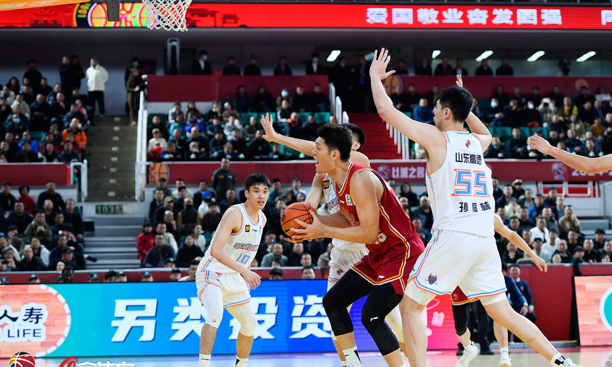 浙江队成为本场最大亮点,CBA季后赛瞬间破防,封盖 浙江队成为本场最大亮点,CBA季后赛瞬间破防,封盖