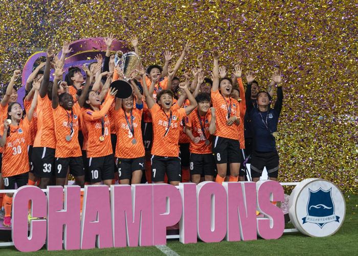 od体育课程-波兰女足队奋力拼搏，争取更好成绩的简单介绍