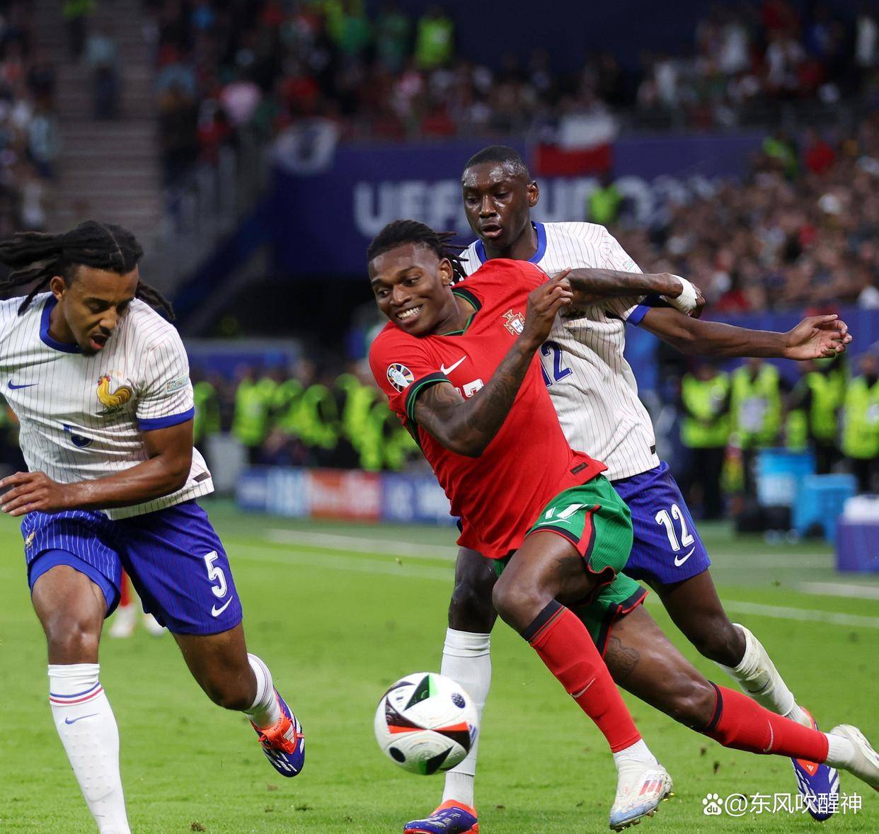 引发球迷热议的比赛终结,殊死一战备受关注的简单介绍 引发球迷热议的比赛终结,殊死一战备受关注的简单介绍