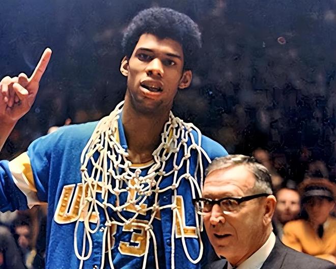 od体育网站入口-包含NBA新秀展现出色实力，成为球队重要一员的词条