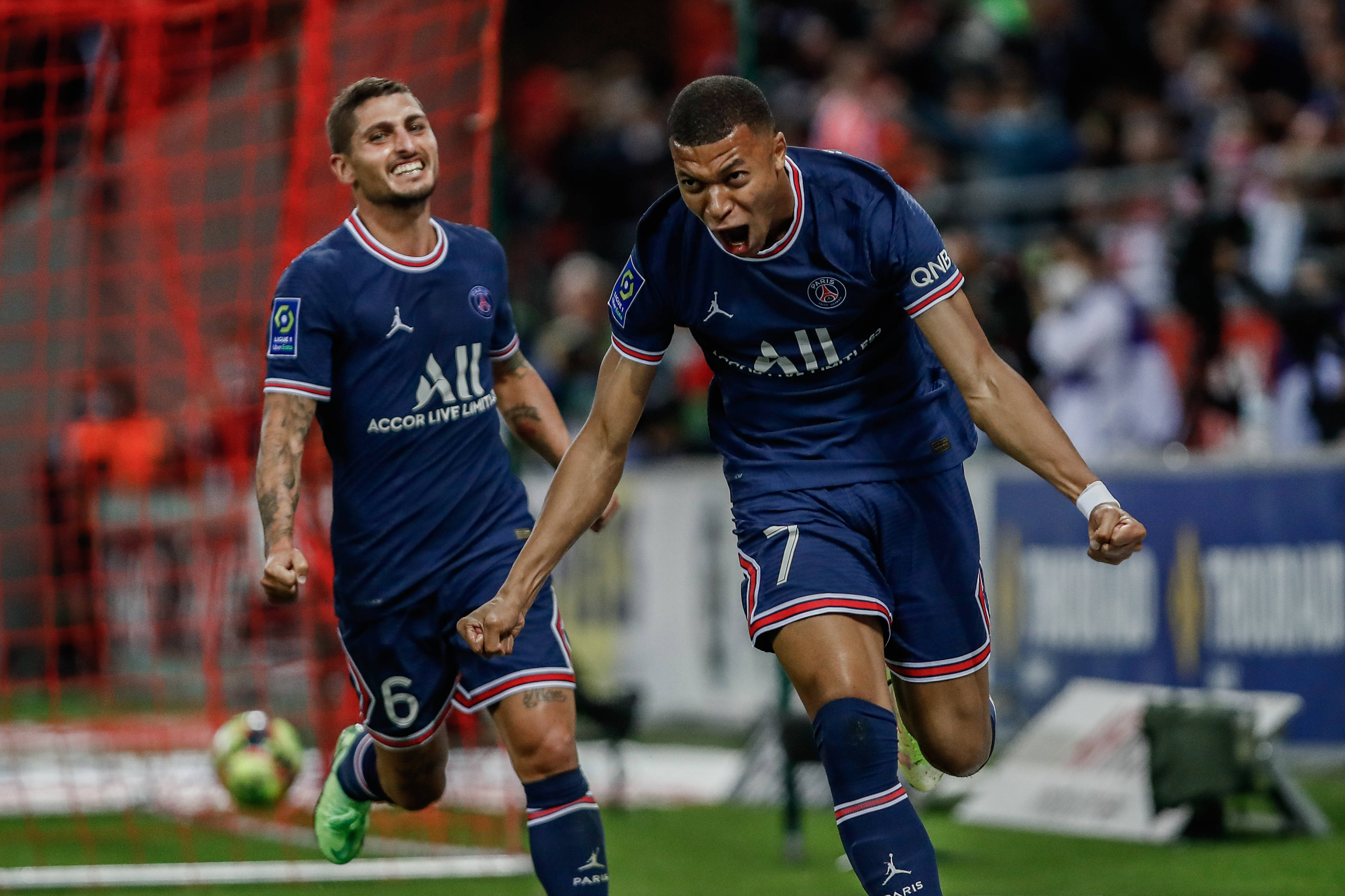 关于巴黎圣日耳曼主场胜出,锁定强席位的信息 关于巴黎圣日耳曼主场胜出,锁定强席位的信息