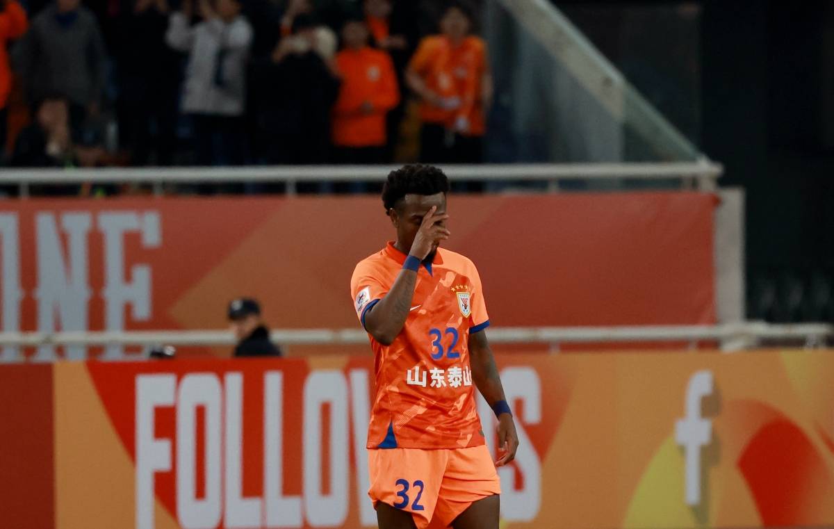 申花大将受伤退场，球队震惊备战