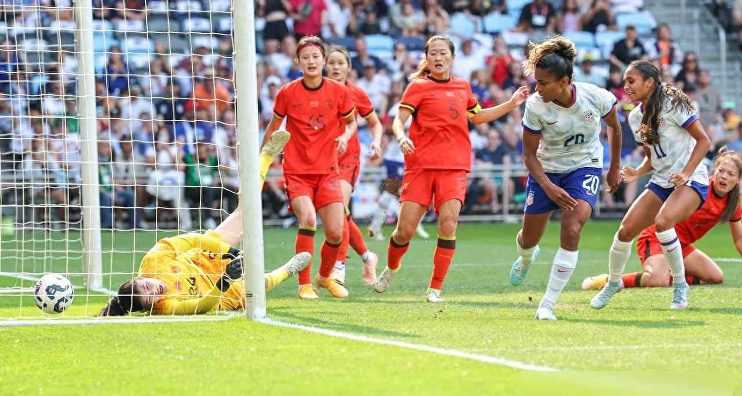 od体育网页版-精彩对决！女足比赛场上激情高涨