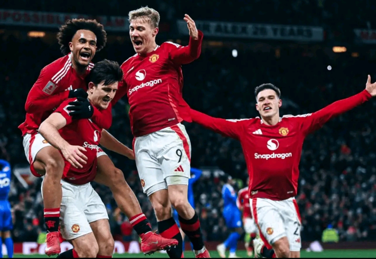 od体育网站-曼联主场大胜保持领先，努力为英超冠军而战的简单介绍