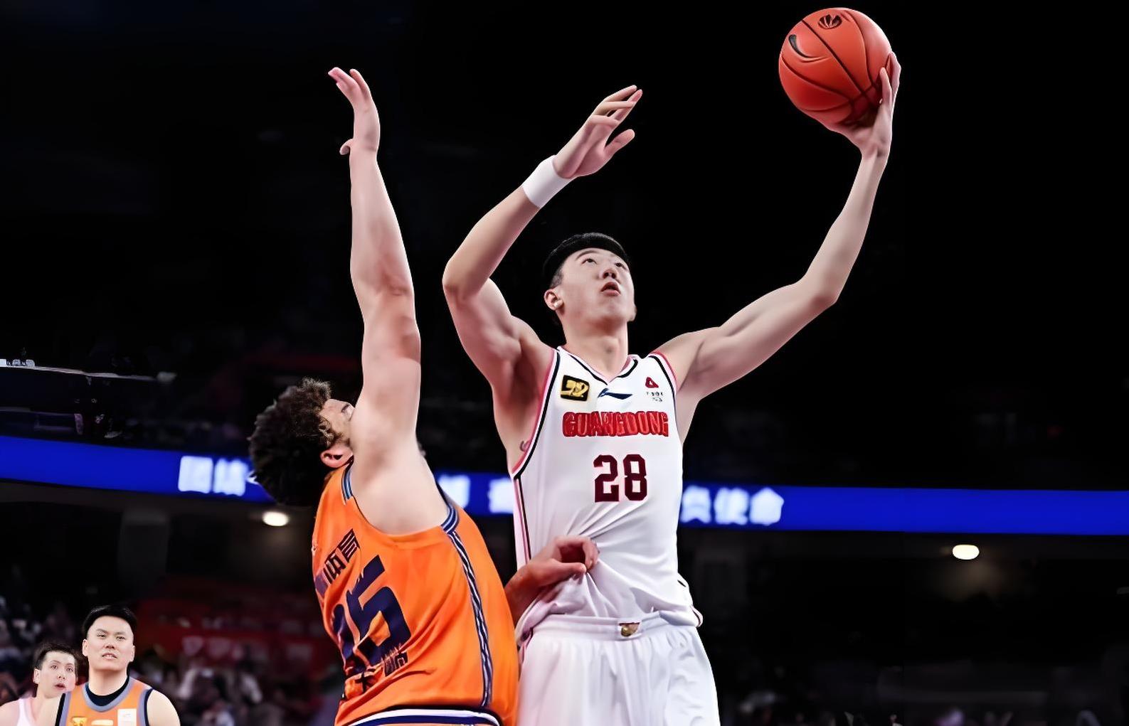 广东男篮在客场战胜上海队,全面胜利的简单介绍 广东男篮在客场战胜上海队,全面胜利的简单介绍