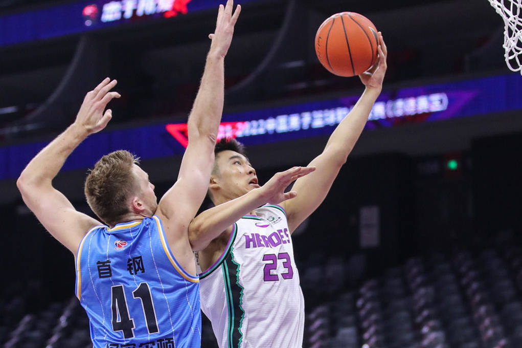 云南男篮力克陕西,成功保持不败 云南男篮力克陕西,成功保持不败