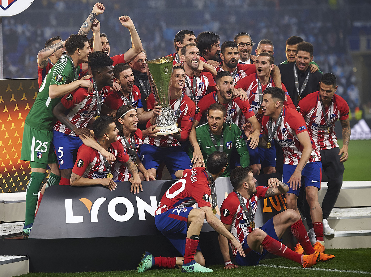 包含葡萄牙队逆袭法国跻身欧洲杯四强,球员斗志昂扬的词条 包含葡萄牙队逆袭法国跻身欧洲杯四强,球员斗志昂扬的词条