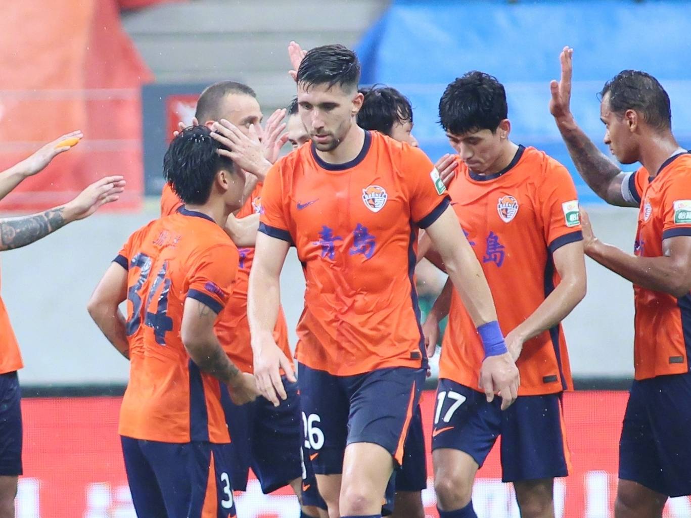 od体育下载-中游之战：泰山主场对决申花，争夺积分。的简单介绍