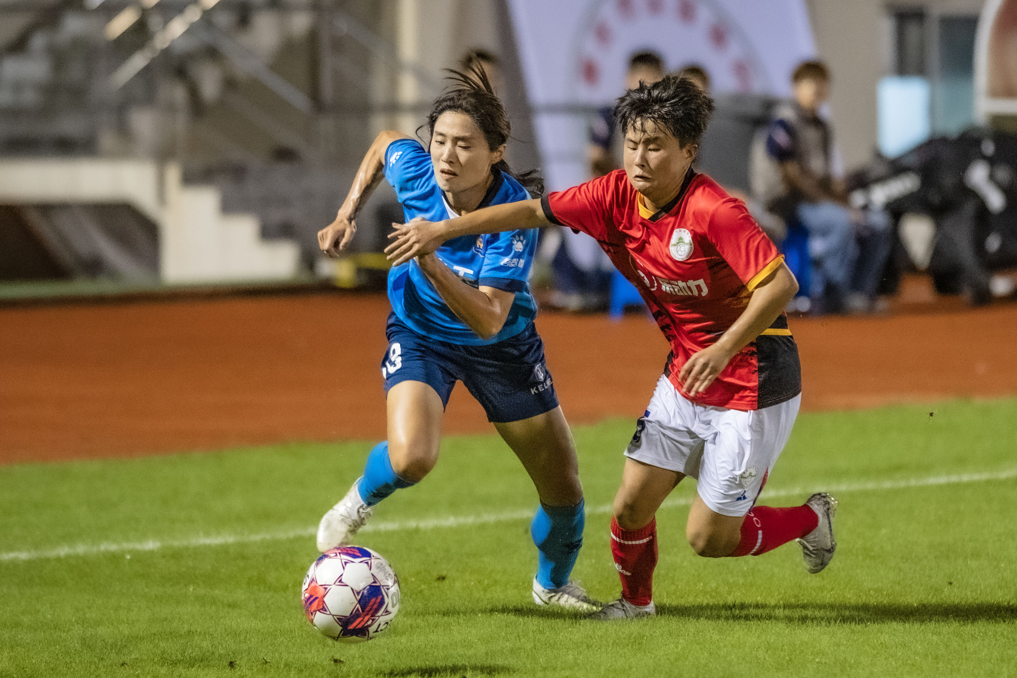 od体育官网-关于胜负未卜，女足比赛现场观众热情高涨的信息