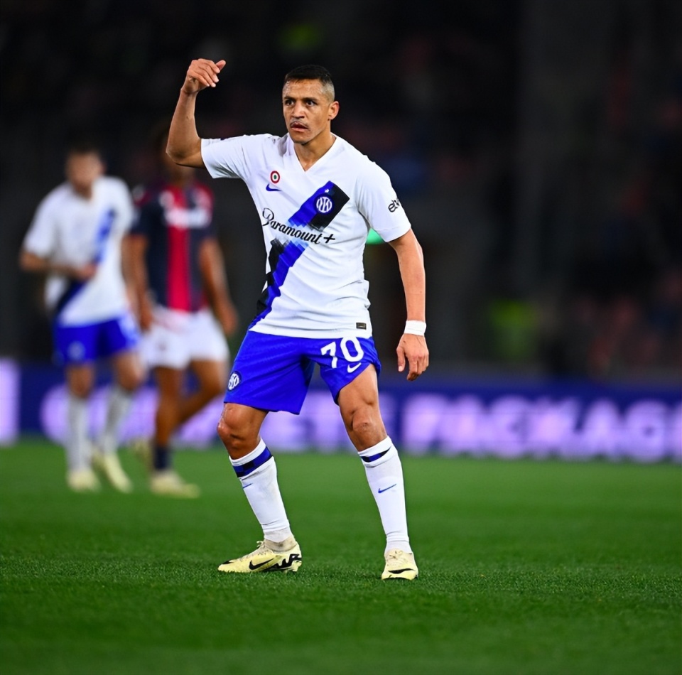 od体育平台-重庆主场取胜，继续领跑顶级联赛