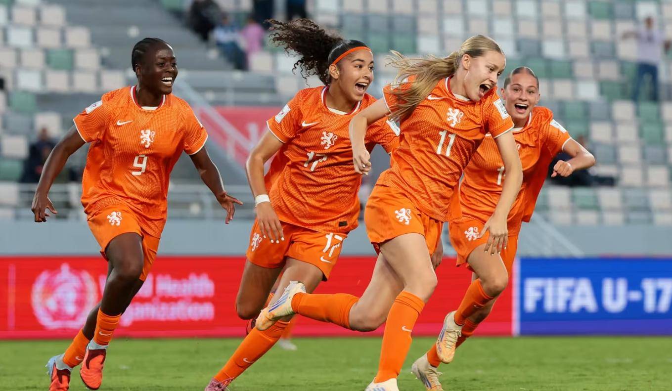 包含德国队紧逼荷兰女足晋级四强的词条 包含德国队紧逼荷兰女足晋级四强的词条